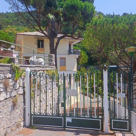 Forti Genova-Free Parking Castellaccio Apartment Екстер'єр фото