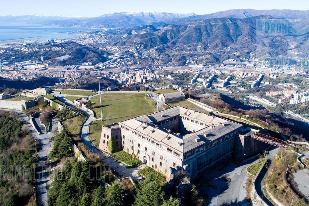 Forti Genova-Free Parking Castellaccio Apartment Екстер'єр фото