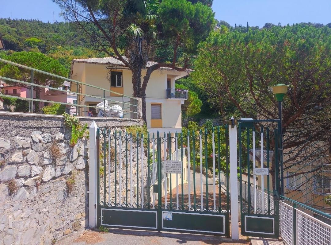 Forti Genova-Free Parking Castellaccio Apartment Екстер'єр фото